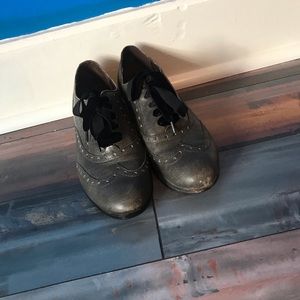 Born size 8 oxfords